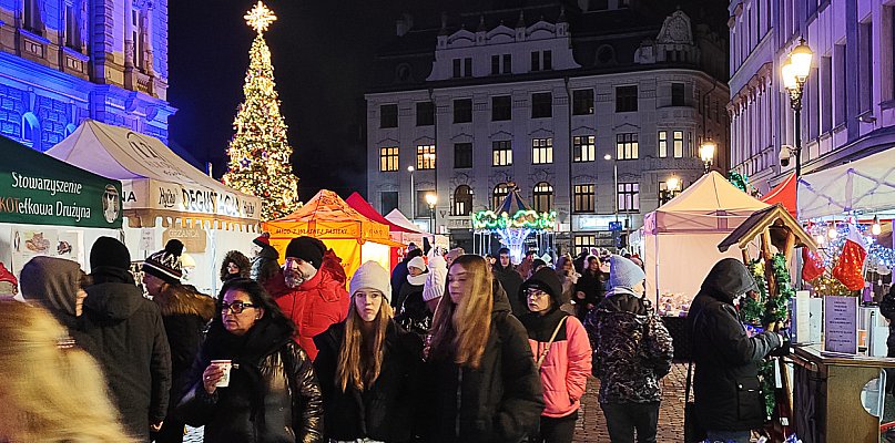 Jarmark świąteczny w Bielsku-Białej i nieco zamieszania na drogach - 22734