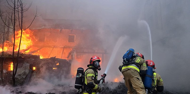 Kłęby dymu nad Bielskiem-Białą i osiem zastępów straży w akcji!