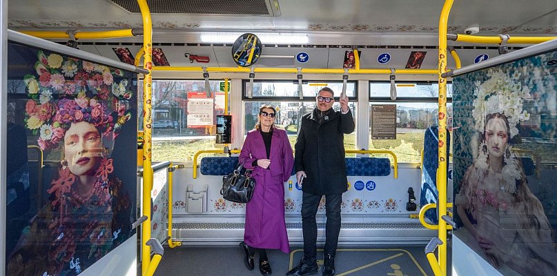 ETNObus w Bielsku-Białej. Mobilna galeria sztuki kursuje na miejskich liniach