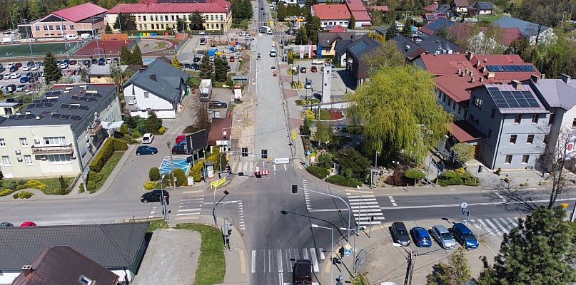 Trwa rozbudowa ul. Strumieńskiej w Jasienicy. Prace ukończone w połowie