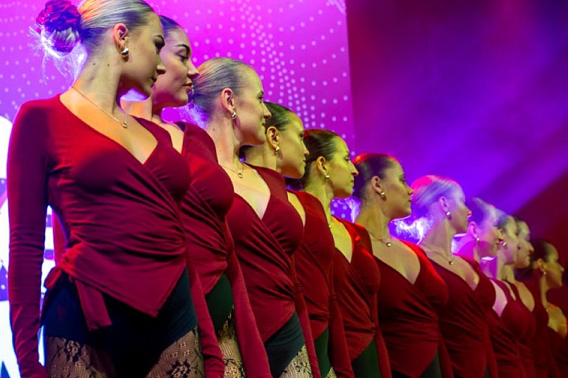 Cubana Dance Show na Placu Wojska Polskiego — taniec i energia miasta