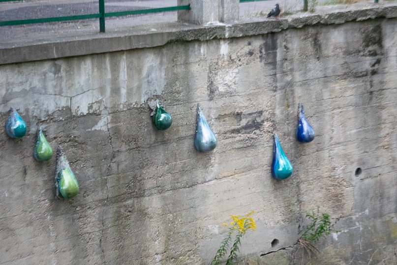 Instalacja w korycie rzeki Białej