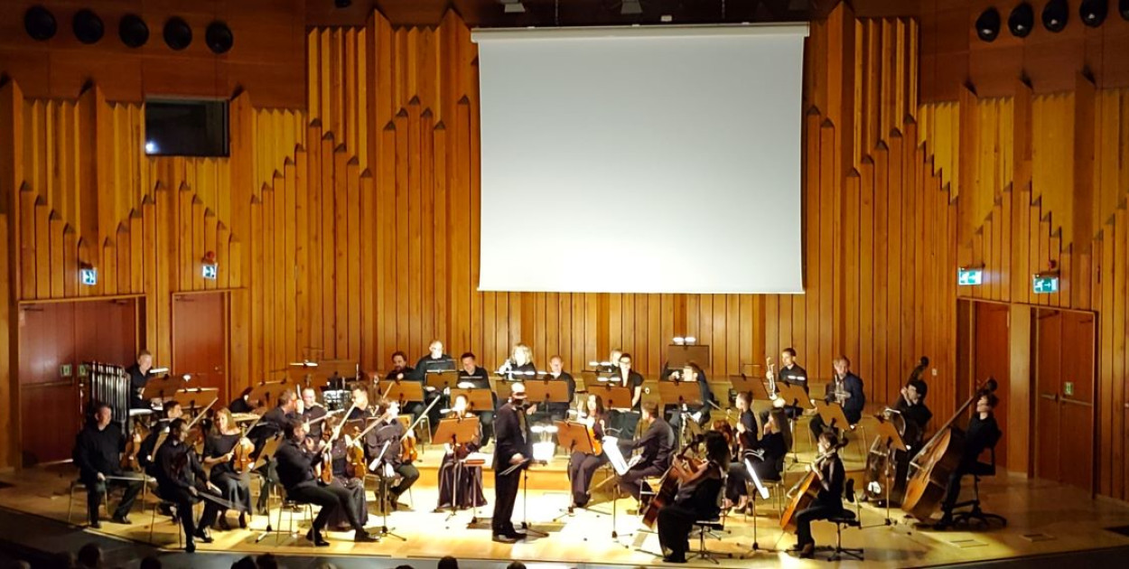 Slovak Sinfonietta pod batutą Roberta Israela