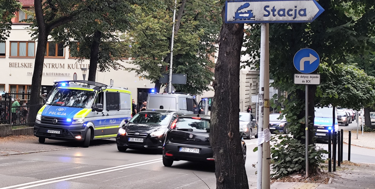Radiowozy przy parku Słowackiego / archiwum BR