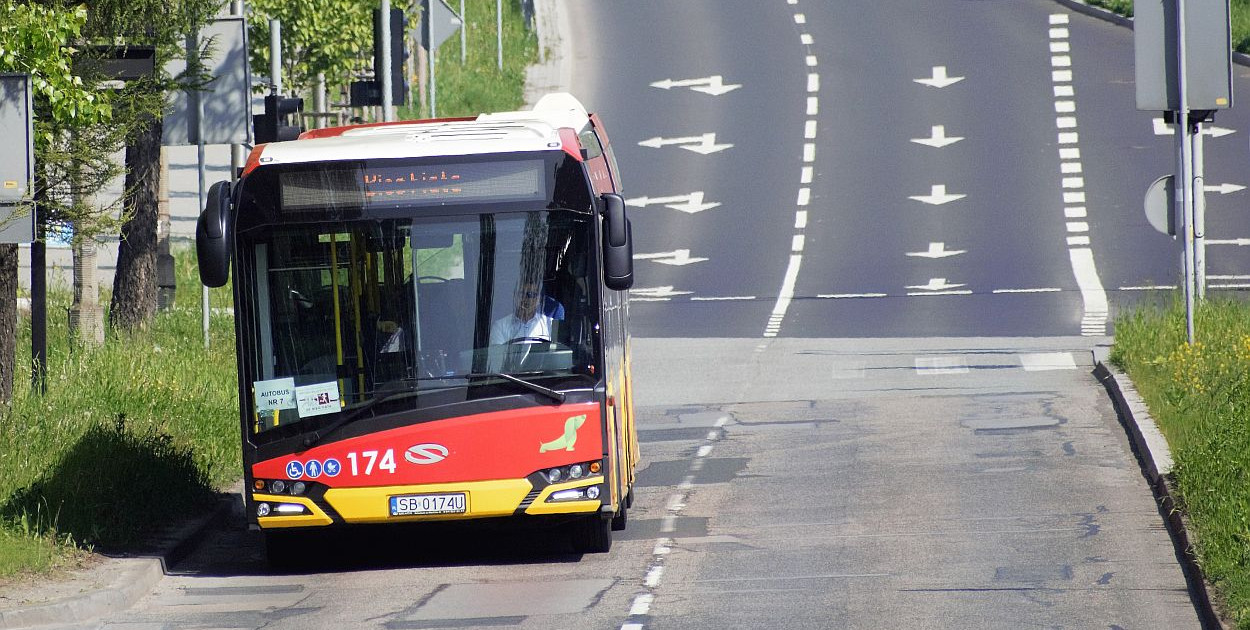 Więcej pasażerów, więcej kursów i wyższe wpływy z biletów.