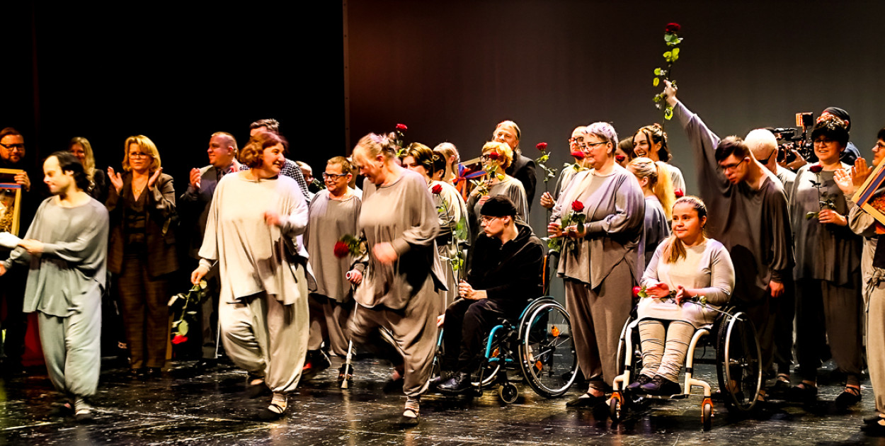 PSK: „Smaki” w Bielsku-Białej. Ten spektakl mówi ruchem zamiast słów