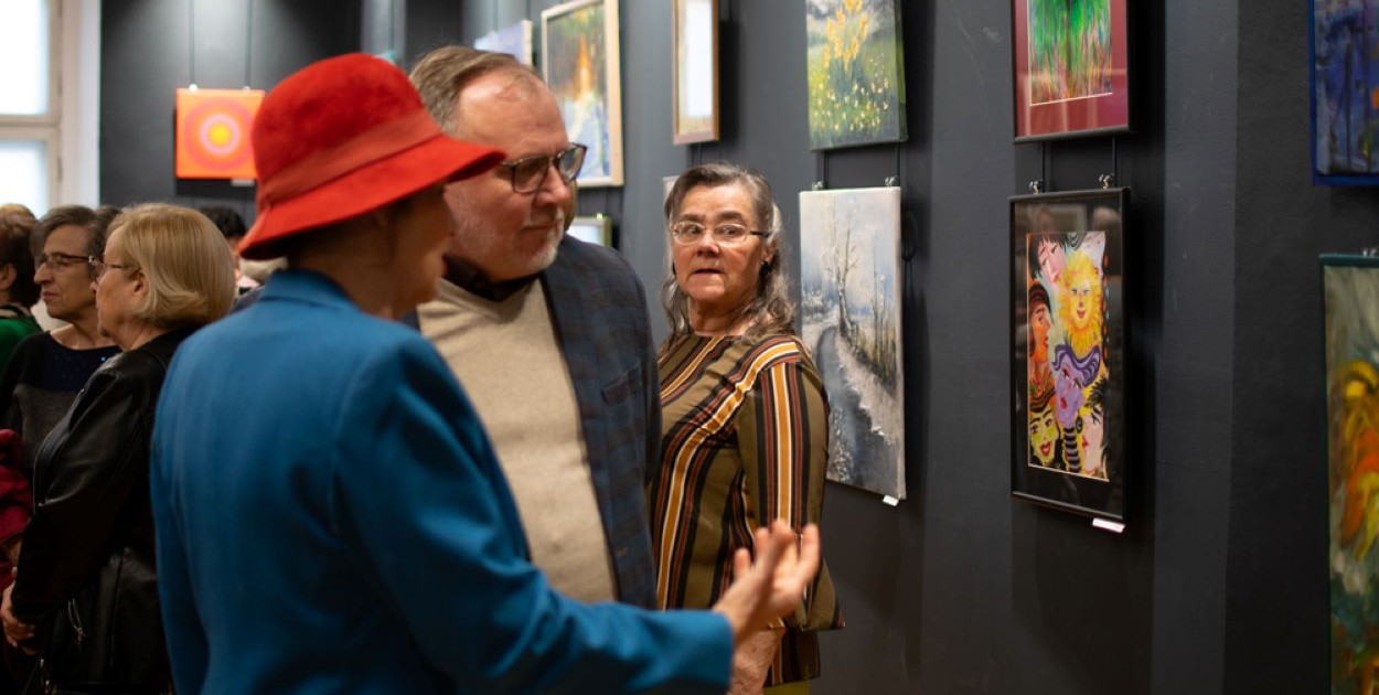 "Sztalugowe opowieści" - wystawa sekcji malarskiej Uniwersytetu Trzeciego Wieku