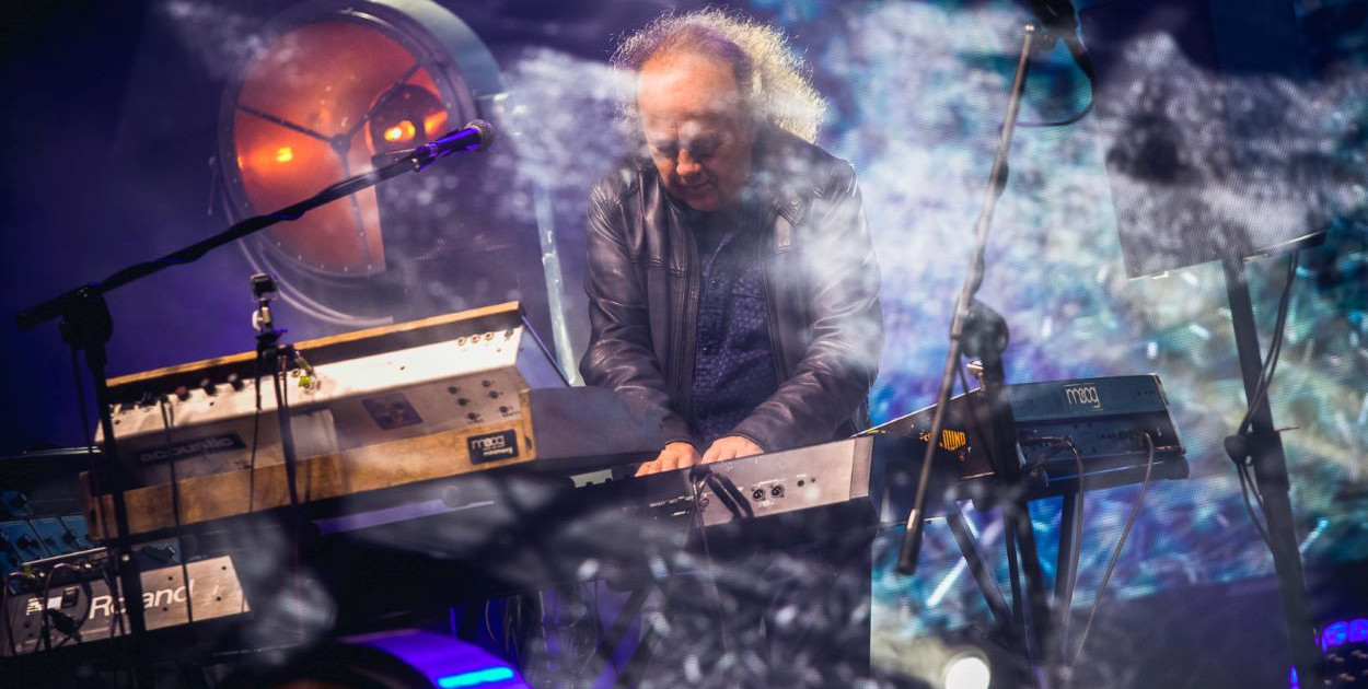 Królewski instrument w cyfrowym dialogu - koncert Józef Skrzek i goście