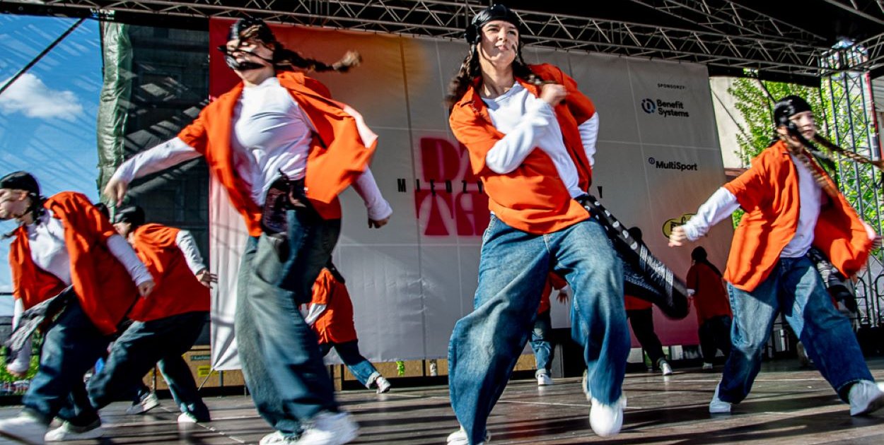 Majówka w Bielsku-Białej - IV edycja Dnia Tańca na placu Wojska Polskiego