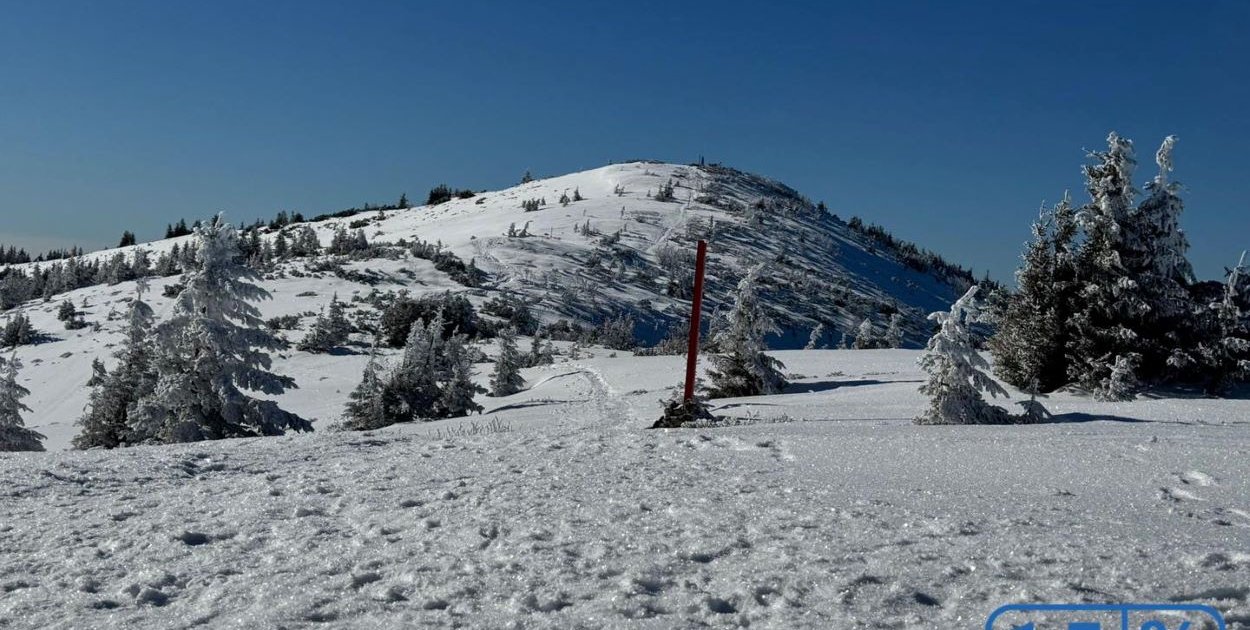 W Beskidach wciąż zalega śnieg. Powyżej 1000 m n.p.m. trudne warunki na szlakach