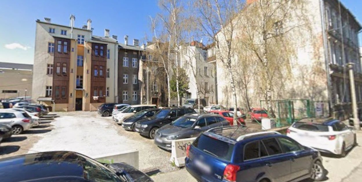 Libacje, śmieci i dewastacje w centrum? Interpelacja o rejon Cyniarskiej i Staszic