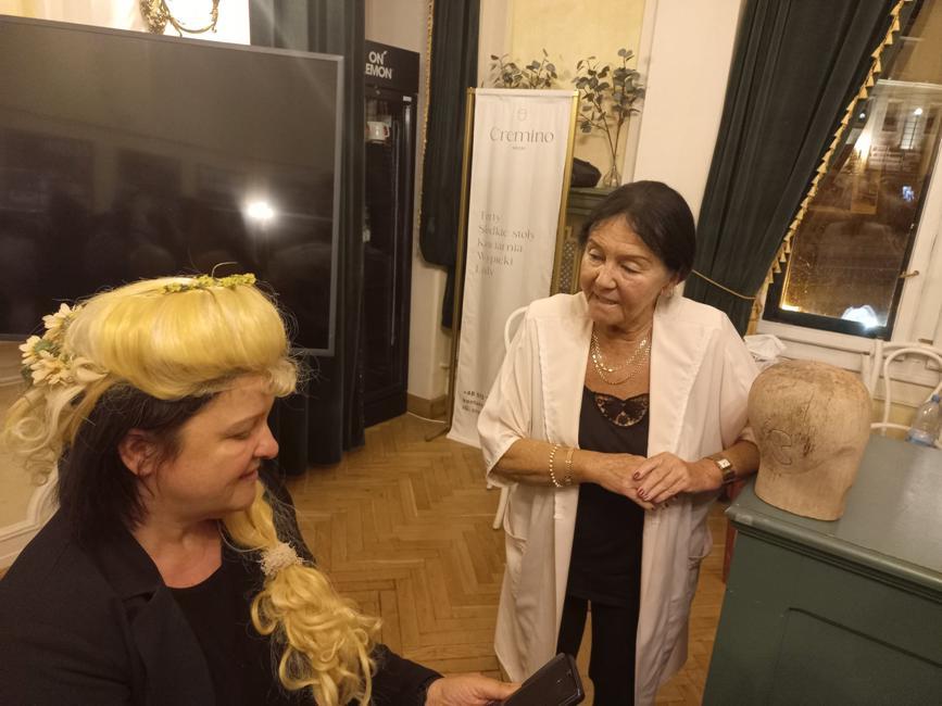 Maria Dyczek i tajemnice jej pracowni perukarskiej / fot. Zbigniew Lubowski
