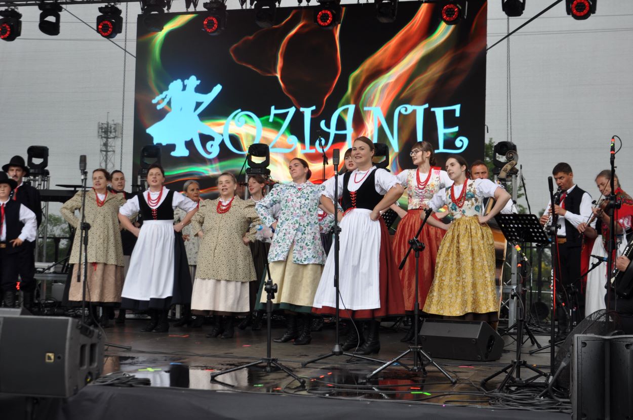 Zespół folklorystyczny KOZIANIE / fot. Zbigniew Lubowski