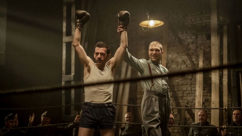 kadr z filmu Mistrz z Piotrem Głowackim