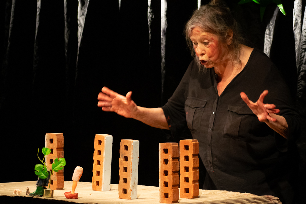 Krótkie baśnie - spektakl w Teatrze Lalek Banialuka 31.Międzynarodowy Festiwal Sztuki Lalkarskiej