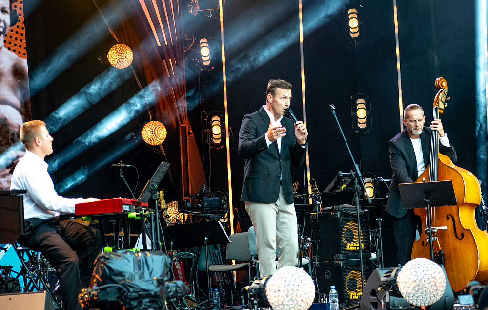 Paweł Mikler Trio wprowadził publiczność w nastrój wieczoru