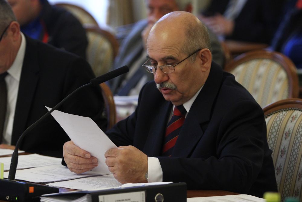 Były prezydent miasta Jacek Krywult zrezygnował z mandatu radnego