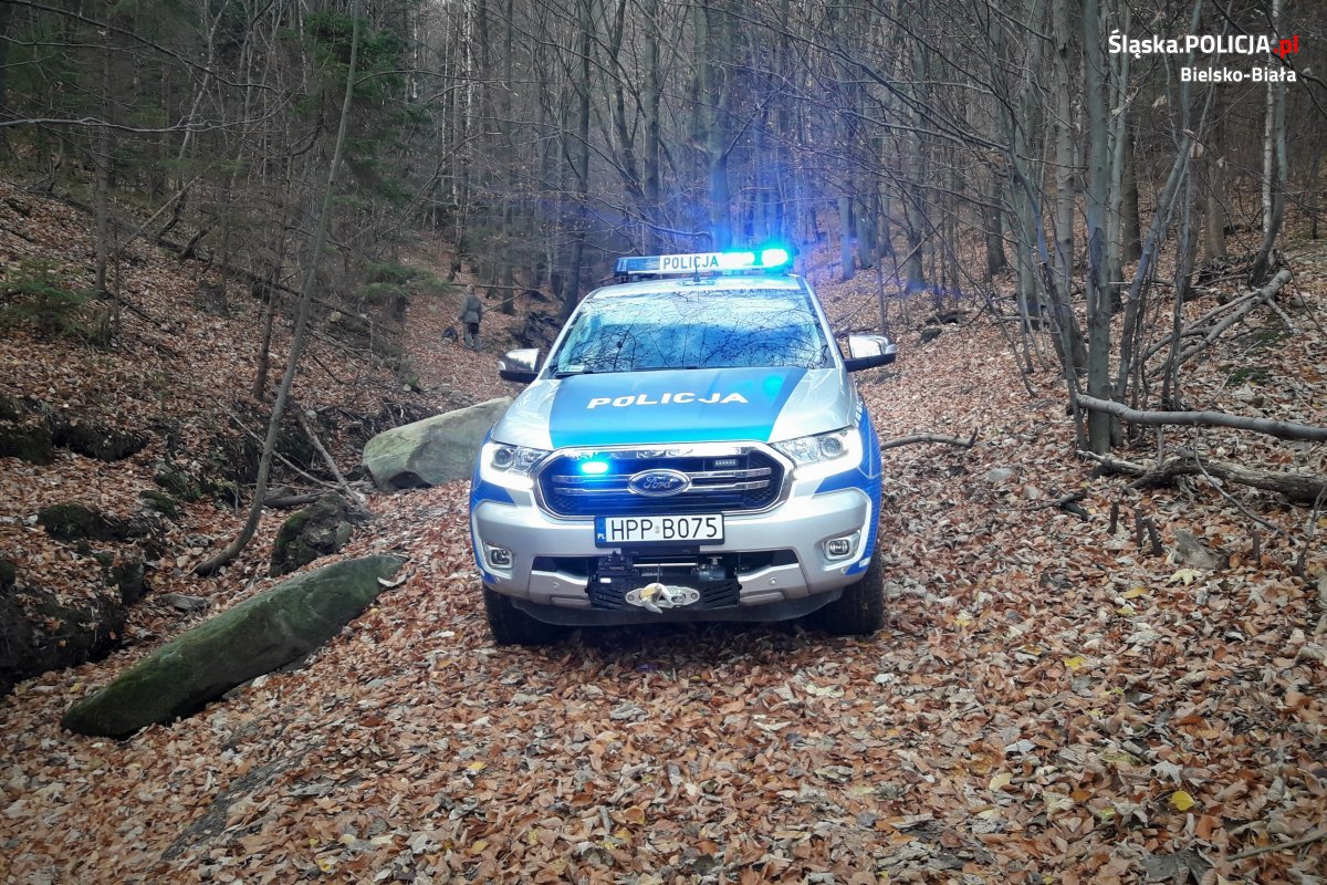 Nielegalni motocrossowcy konta policja