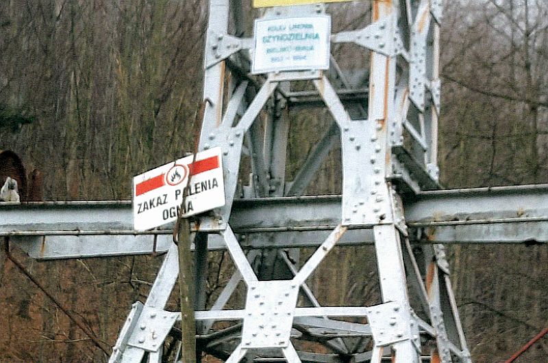 fot. R.Matyja - Metalowa konstrukcja podtrzymująca wagonik